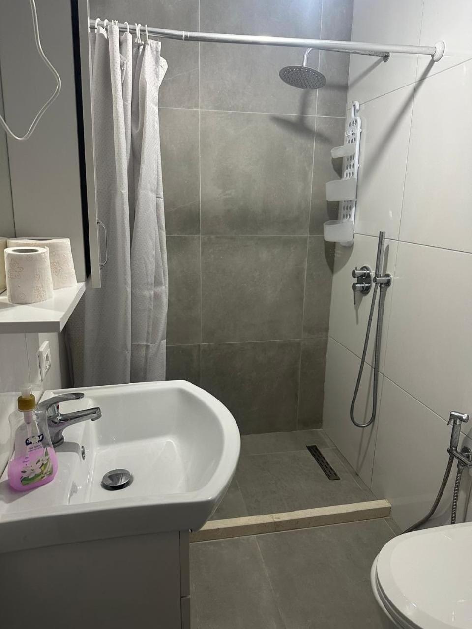 Appartamento Bakalli Rooms1 *
